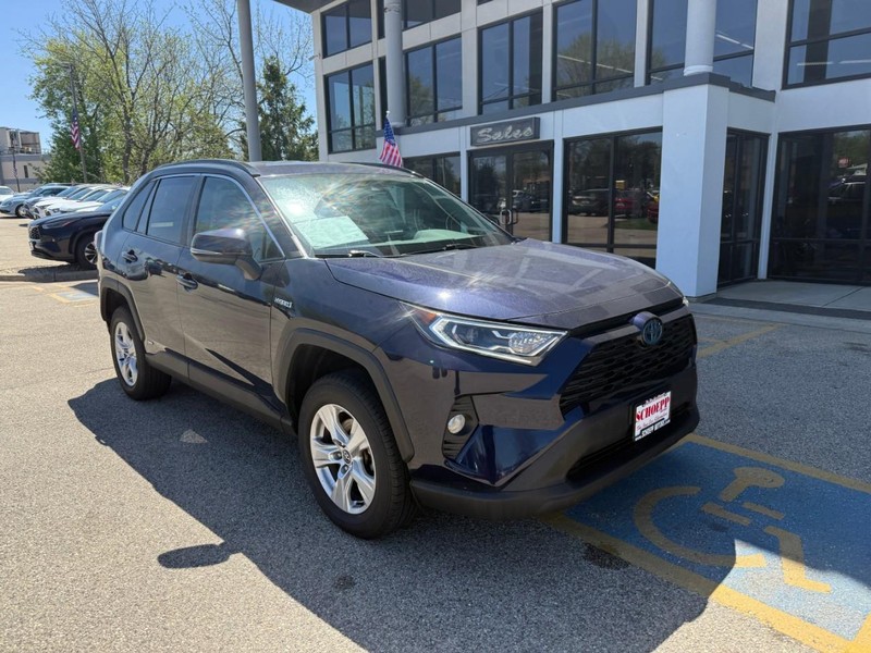 Toyota RAV4 Hybrid Vehicle Image 03