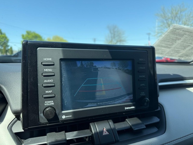 Toyota RAV4 Hybrid Vehicle Image 24