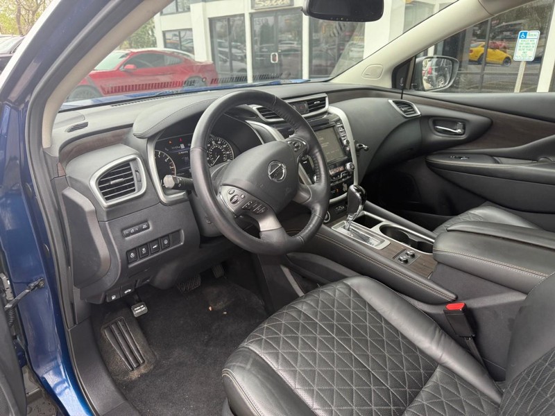 Nissan Murano Vehicle Image 10