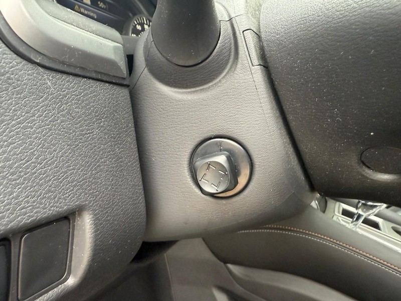 Nissan Murano Vehicle Image 22