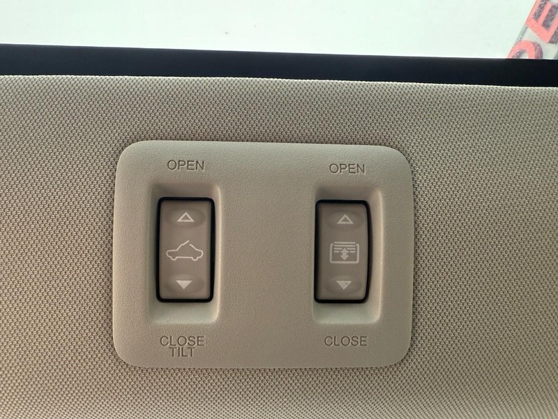 Nissan Murano Vehicle Image 33