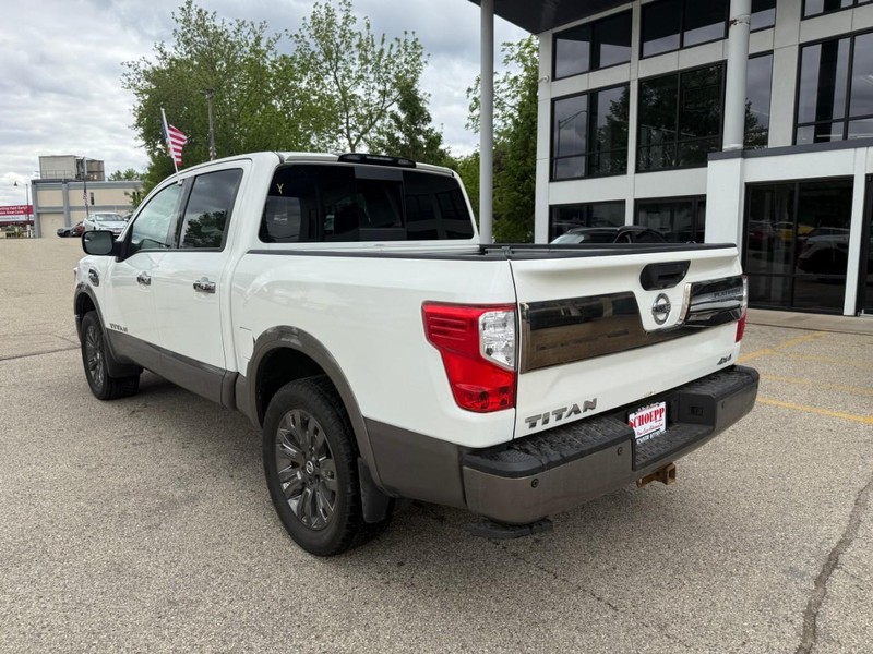 Nissan Titan Vehicle Image 07