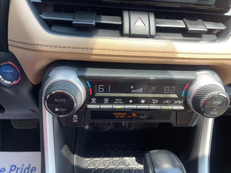 Toyota RAV4 Hybrid Vehicle Image 31