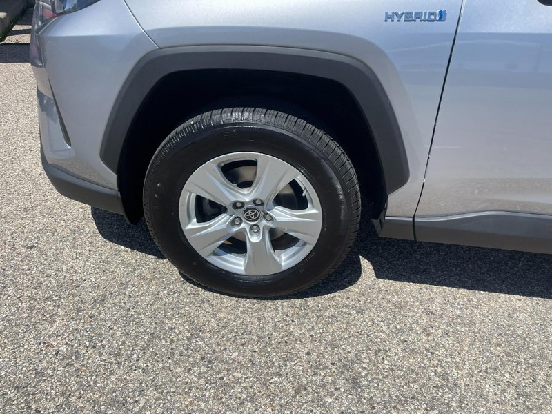 Toyota RAV4 Hybrid Vehicle Image 07