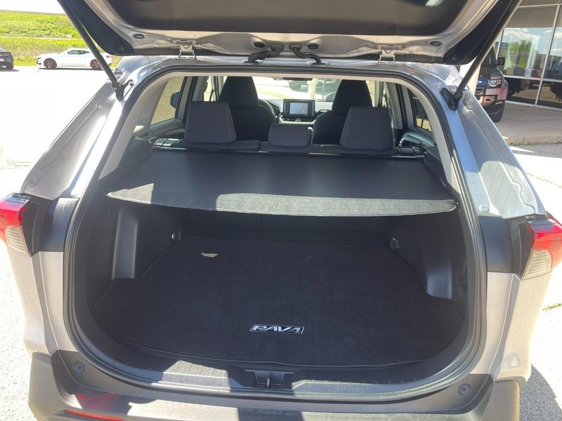 Toyota RAV4 Hybrid Vehicle Image 16