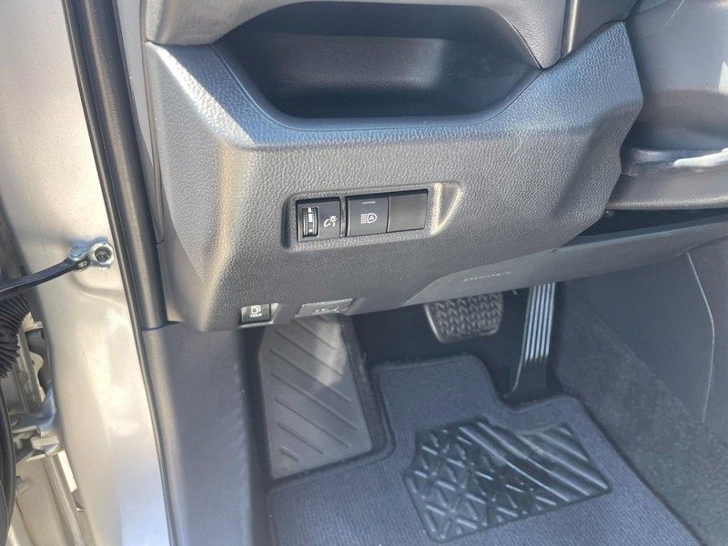 Toyota RAV4 Hybrid Vehicle Image 21