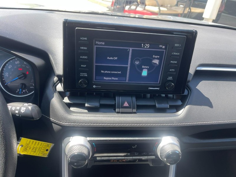 Toyota RAV4 Hybrid Vehicle Image 25