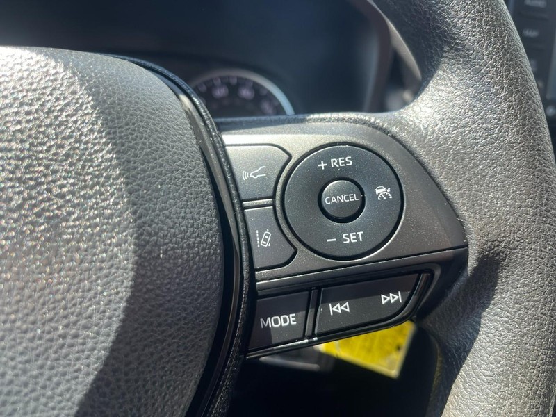 Toyota RAV4 Hybrid Vehicle Image 28