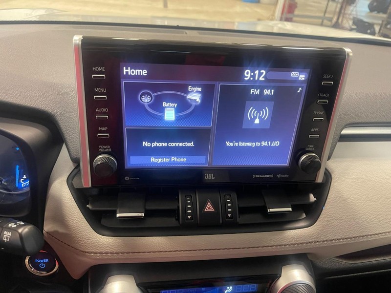 Toyota RAV4 Hybrid Vehicle Image 30
