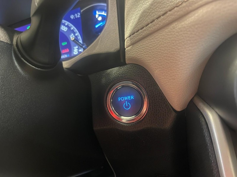Toyota RAV4 Hybrid Vehicle Image 32