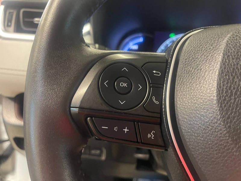 Toyota RAV4 Hybrid Vehicle Image 33