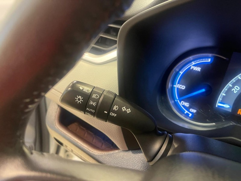 Toyota RAV4 Hybrid Vehicle Image 35
