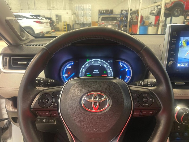 Toyota RAV4 Hybrid Vehicle Image 37