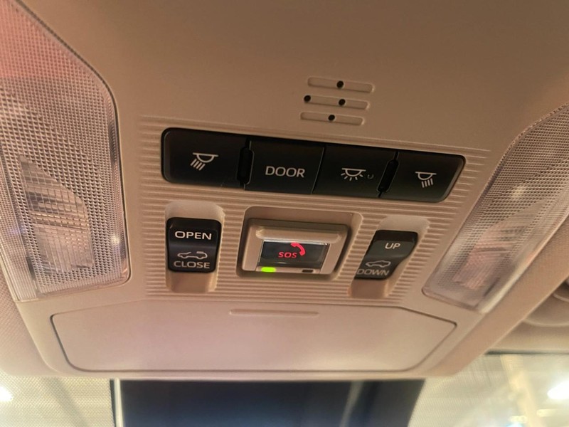 Toyota RAV4 Hybrid Vehicle Image 39