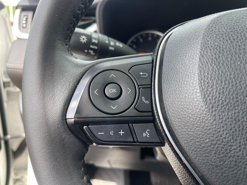 Toyota RAV4 Vehicle Image 23