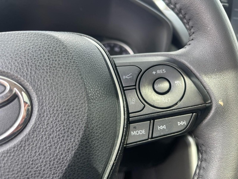 Toyota RAV4 Vehicle Image 24