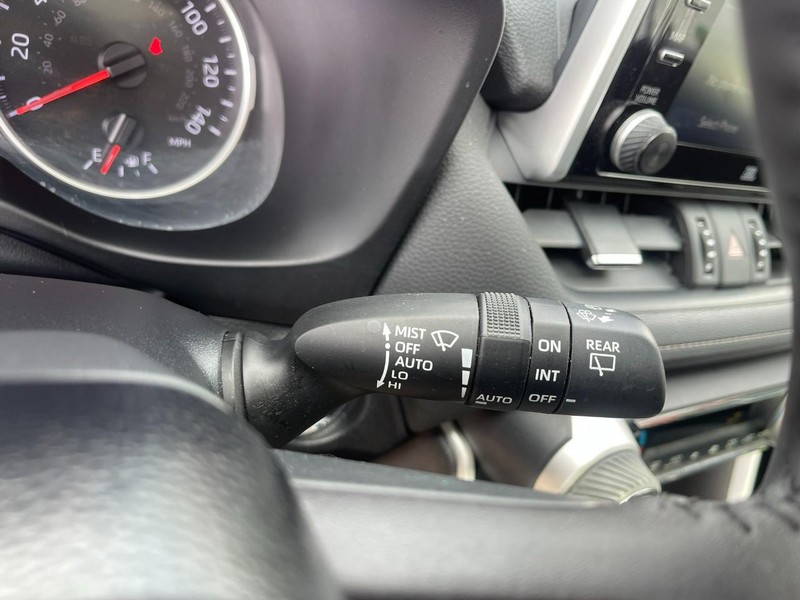 Toyota RAV4 Vehicle Image 26