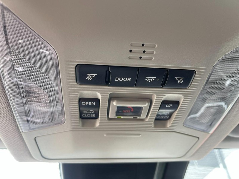 Toyota RAV4 Vehicle Image 34