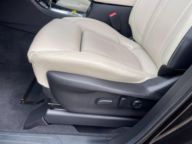 Subaru Ascent Vehicle Image 25