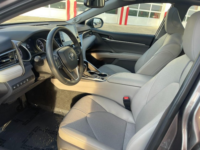 Toyota Camry Vehicle Image 20