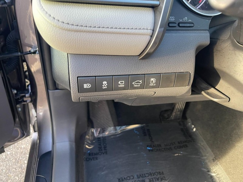 Toyota Camry Vehicle Image 23