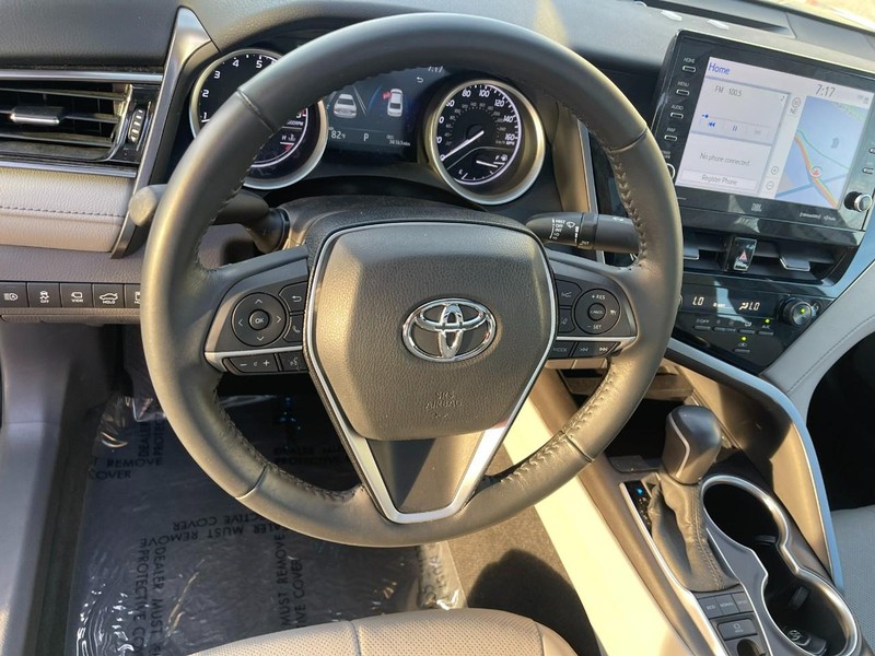 Toyota Camry Vehicle Image 24
