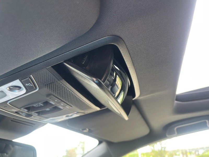 Honda CR-V Vehicle Image 39