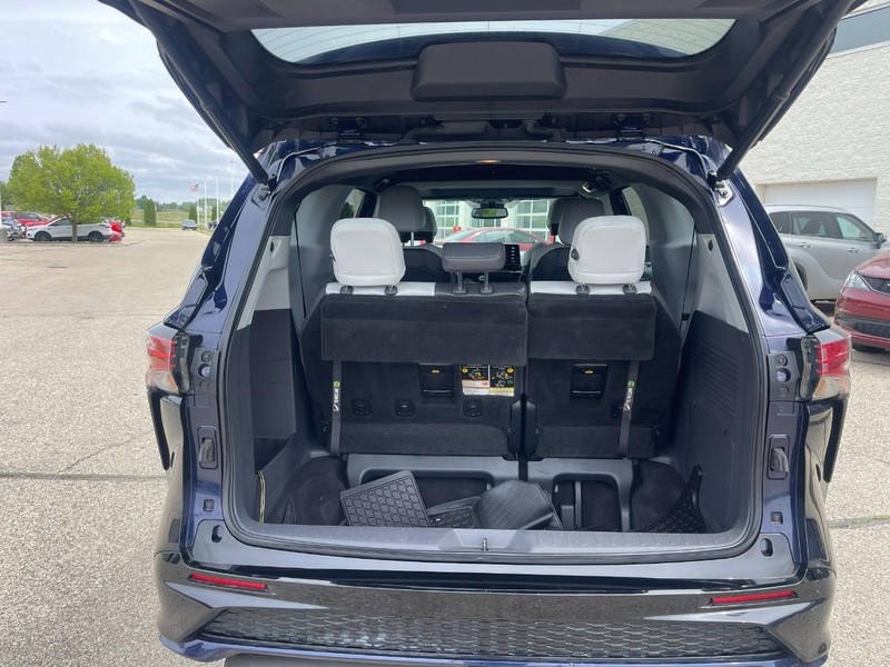 Toyota Sienna Vehicle Image 18