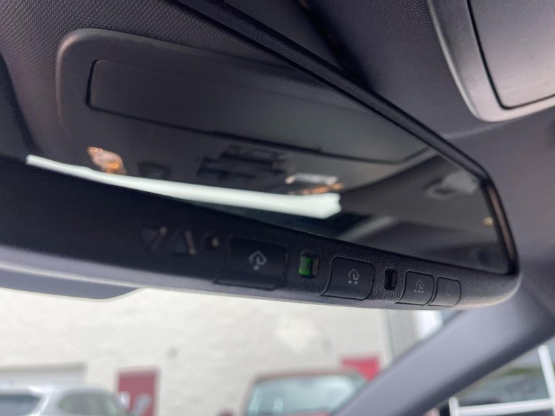 Toyota Sienna Vehicle Image 34