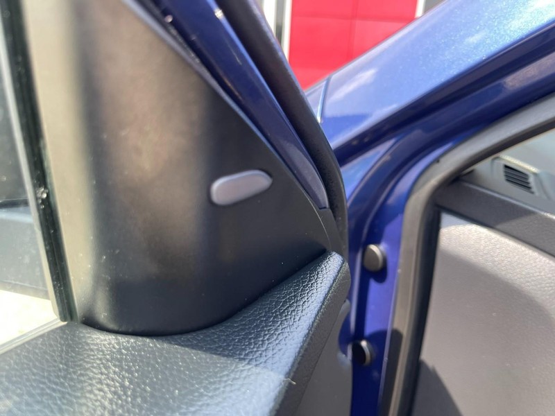 Nissan Rogue Vehicle Image 20