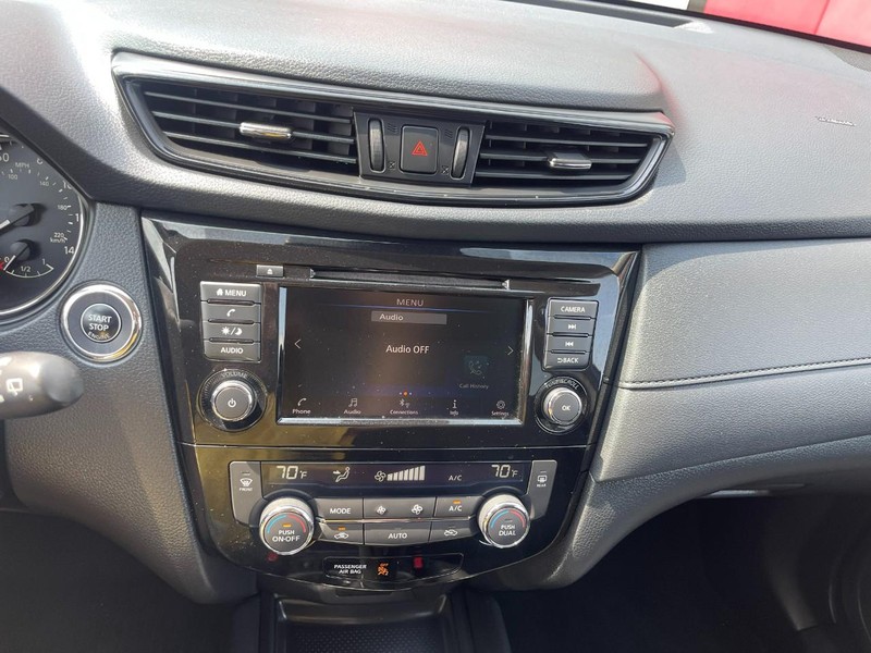 Nissan Rogue Vehicle Image 29
