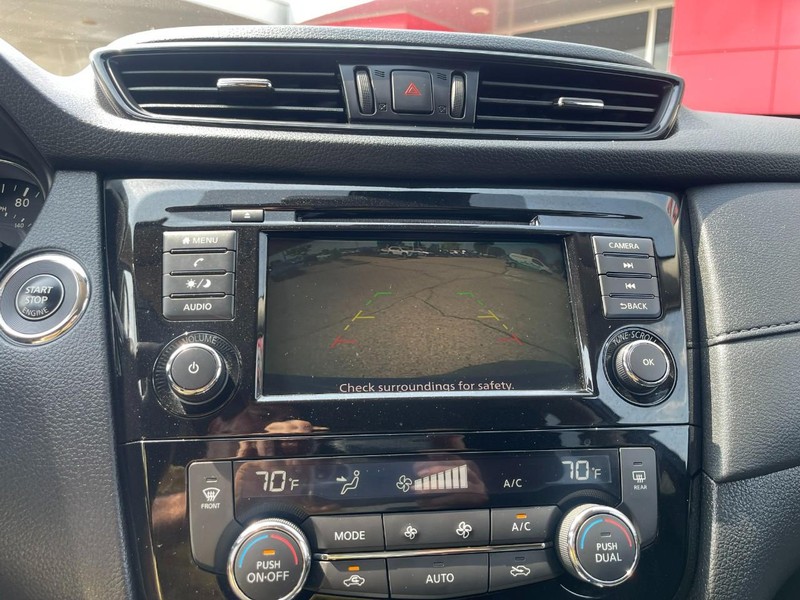 Nissan Rogue Vehicle Image 30