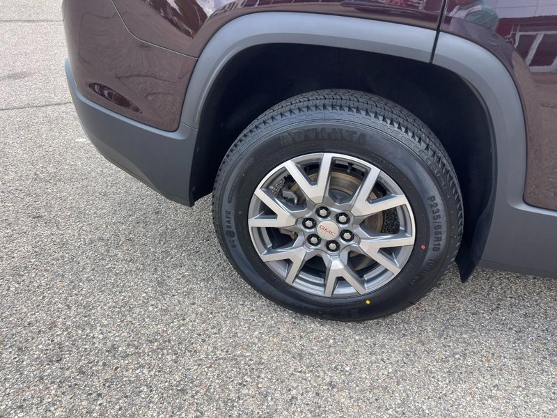 GMC Acadia Vehicle Image 08
