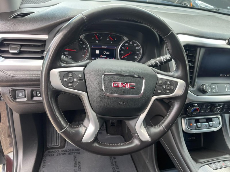 GMC Acadia Vehicle Image 25
