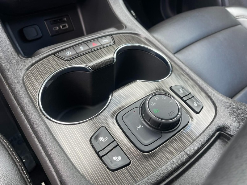 GMC Acadia Vehicle Image 26