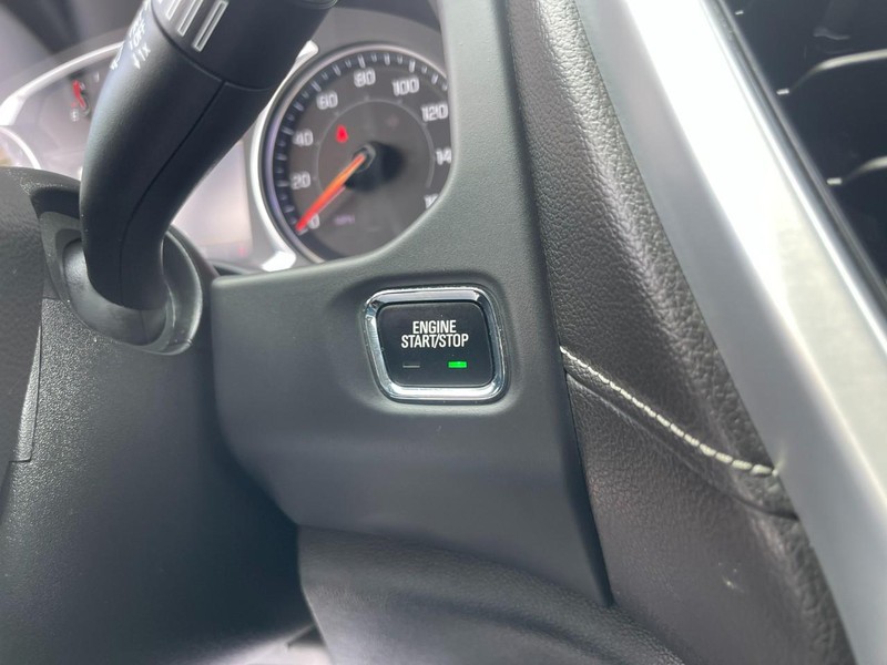 GMC Acadia Vehicle Image 30