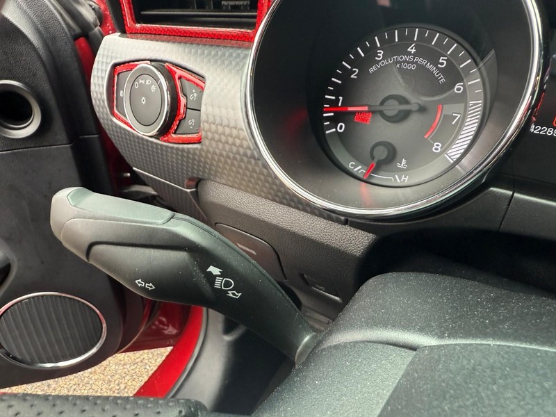 Ford Mustang Vehicle Image 18