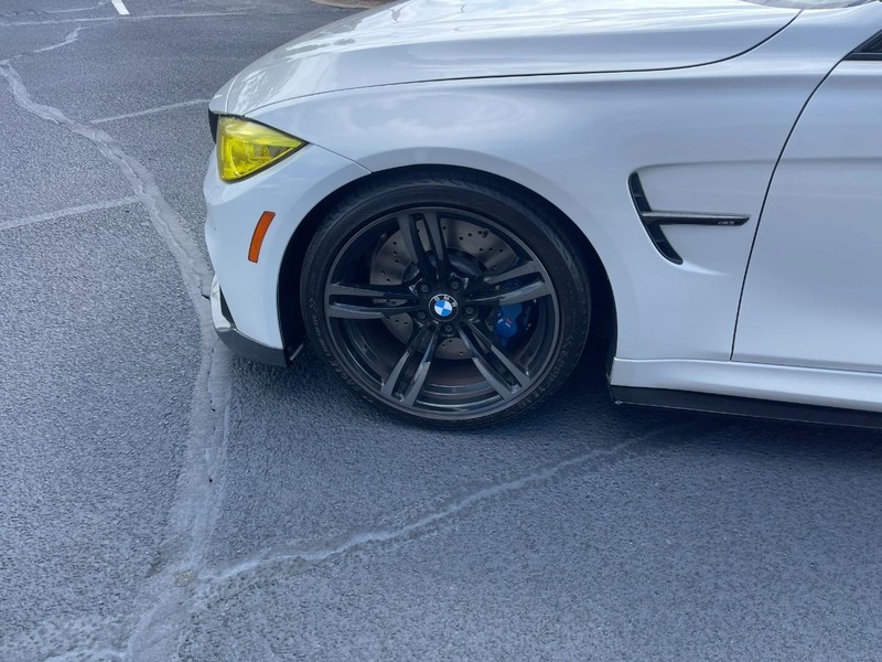 BMW M3 Vehicle Image 06