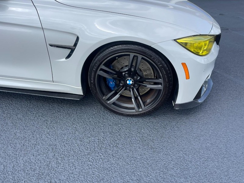 BMW M3 Vehicle Image 07