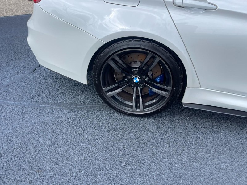 BMW M3 Vehicle Image 08