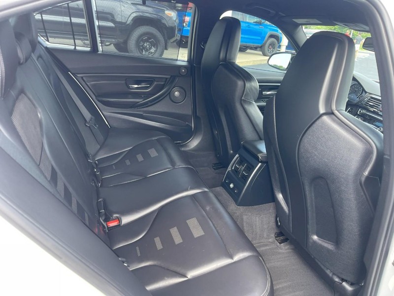 BMW M3 Vehicle Image 14