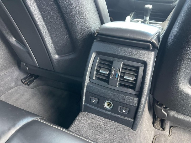 BMW M3 Vehicle Image 16