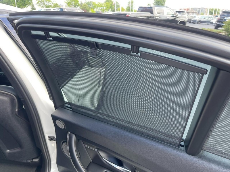 BMW M3 Vehicle Image 18