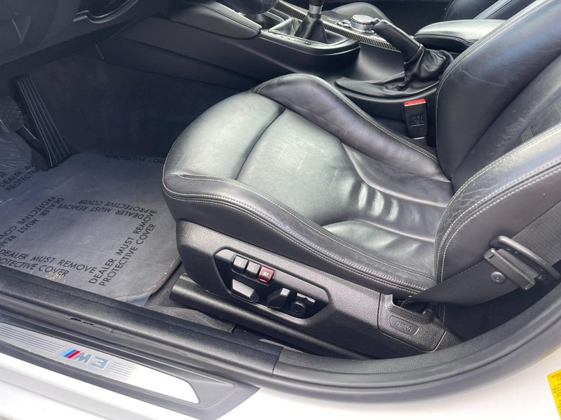 BMW M3 Vehicle Image 23