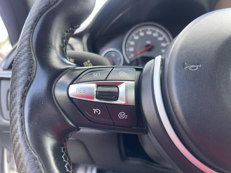 BMW M3 Vehicle Image 27