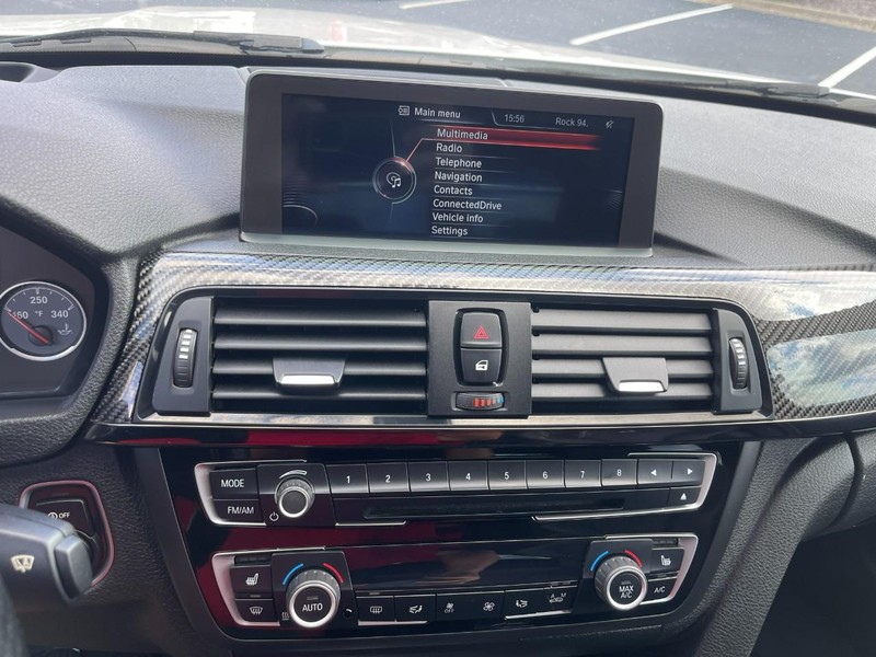 BMW M3 Vehicle Image 33