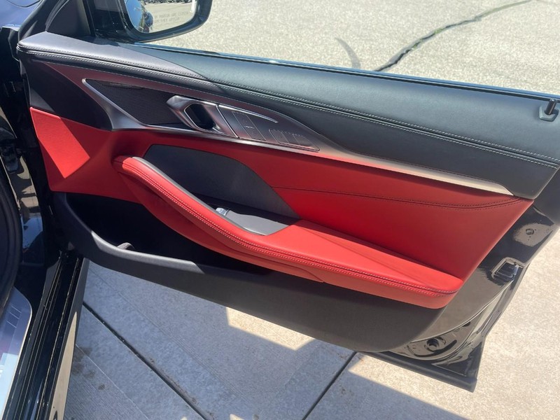 BMW 8 Series Vehicle Image 13