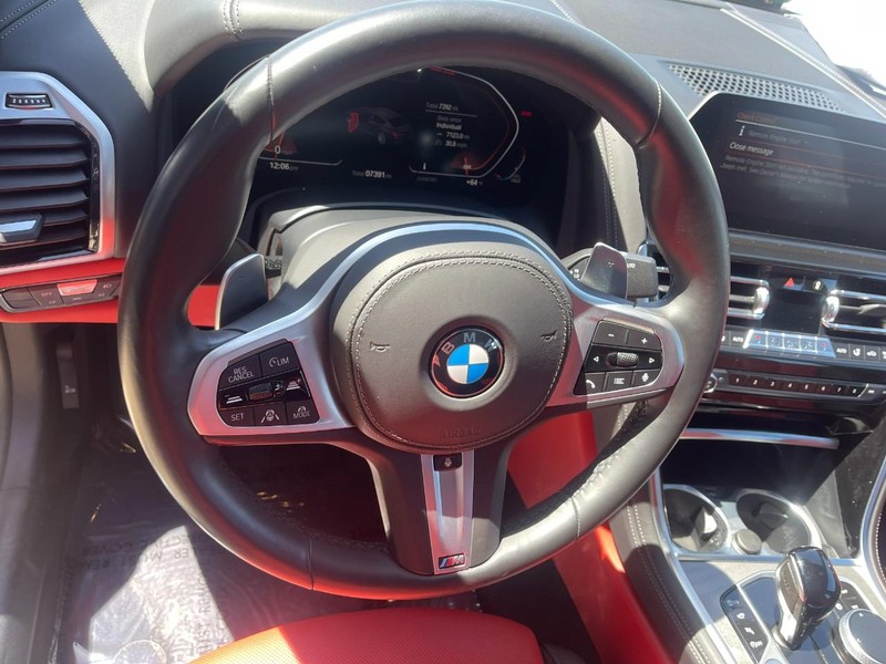 BMW 8 Series Vehicle Image 28