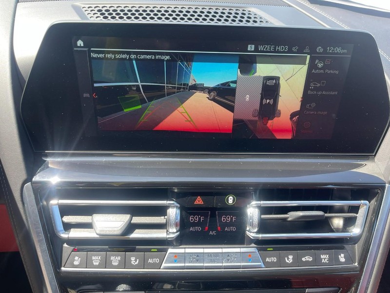 BMW 8 Series Vehicle Image 31