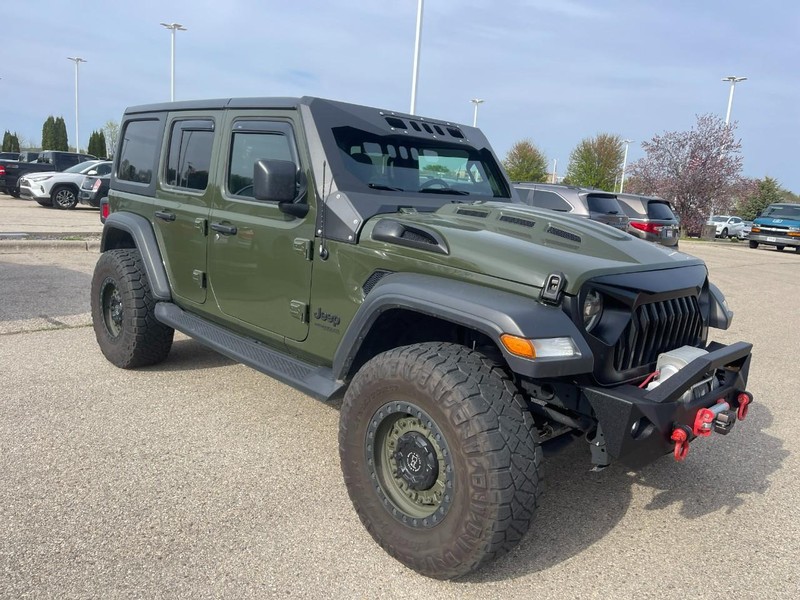 Jeep Wrangler Unlimited Vehicle Image 02